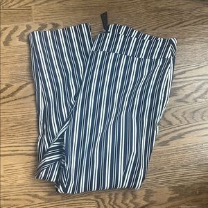 Chicos so slimming crop navy and cream stripe size 2